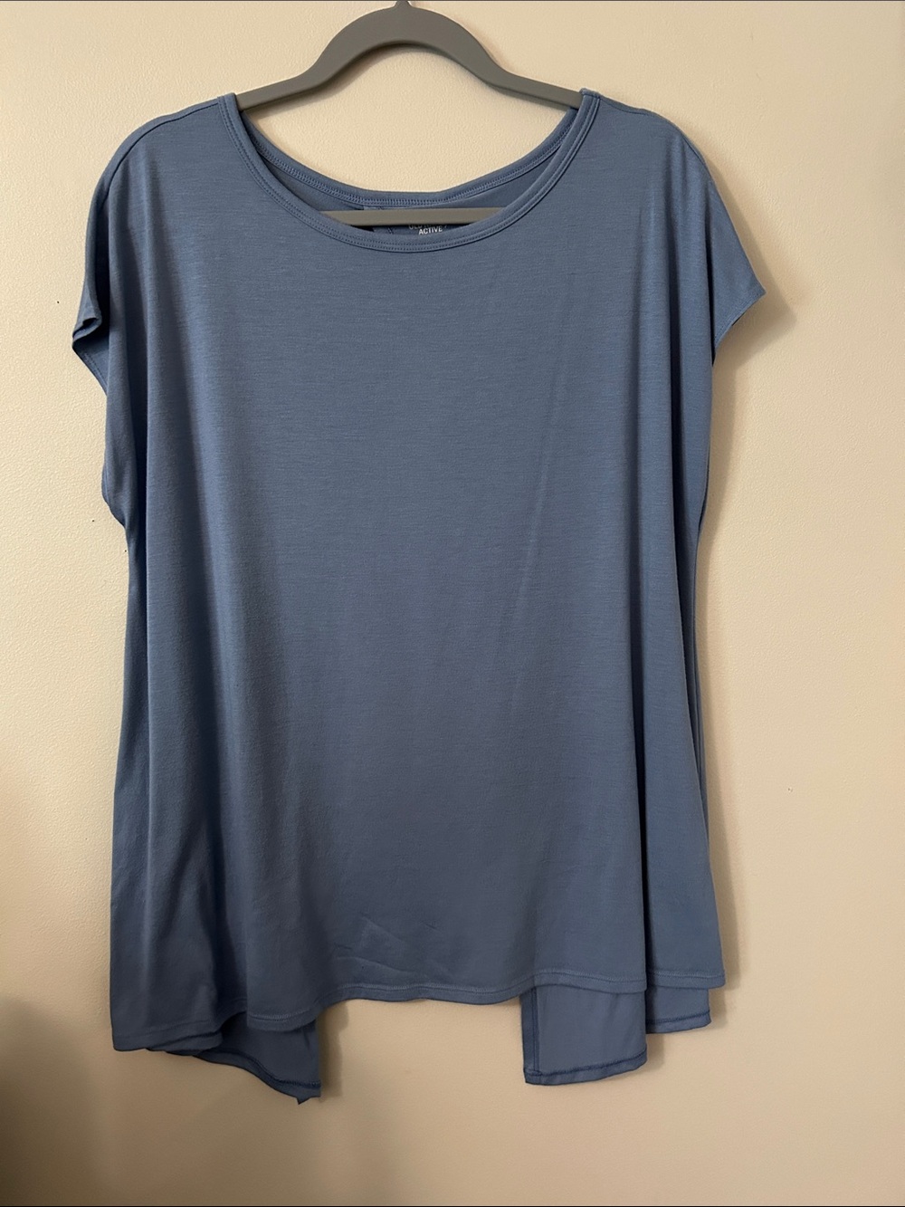 Old Navy Scoop Neck Short Sleeve Tee in Dusty Blue